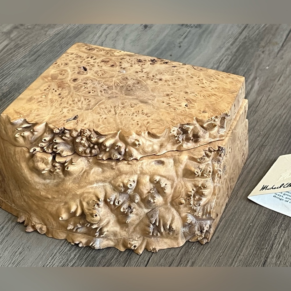 Unique Michael Elkan Studio Live Burl Marple Wood Box